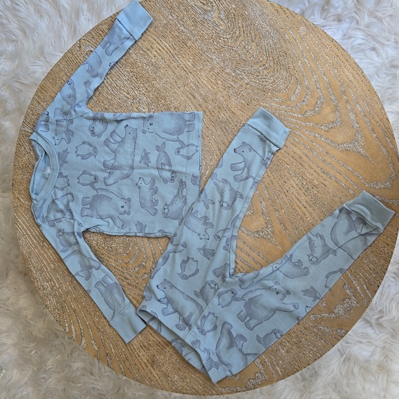 12M pajama bundle - Picture 2 of 7